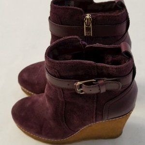 Tory Burch Purple Suede Wedge Ankle Boots 5M. Never worn them. EUC. pics video.